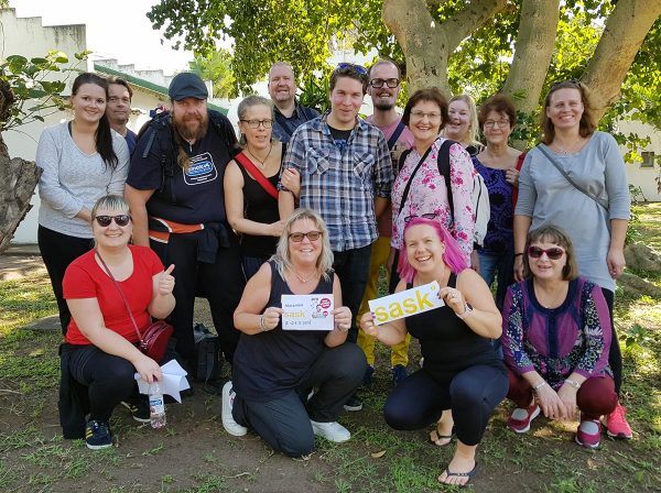 Ryhmäkuva SASKin opintomatkalaisista Mosambikissa 2018