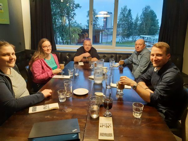 Kuvassa Joensuun lähettiläitä